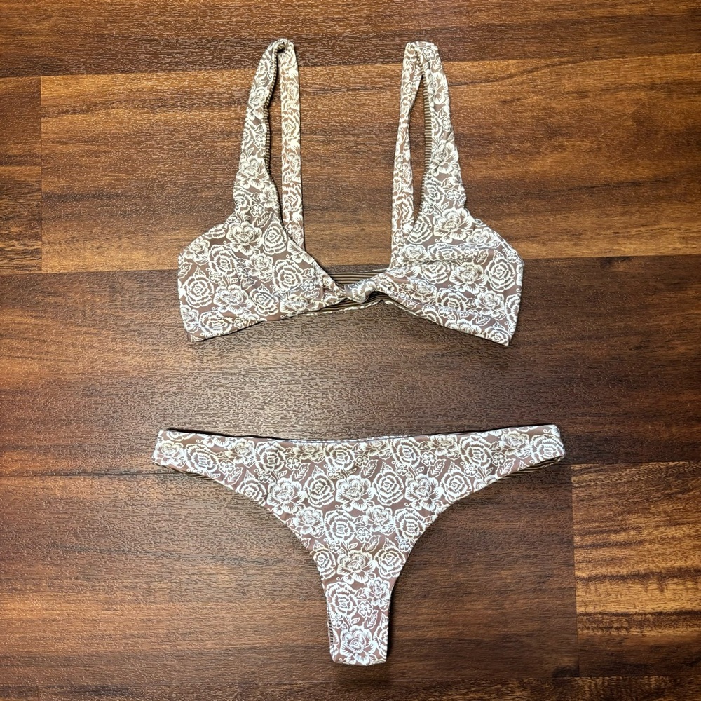 ⚡️SOLD ON MERCARI⚡️acacia set in java